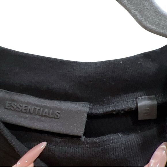 Fear of God Essential Oversized Long Sleeve Tee in Jet Black Size L - Picture 2 of 4